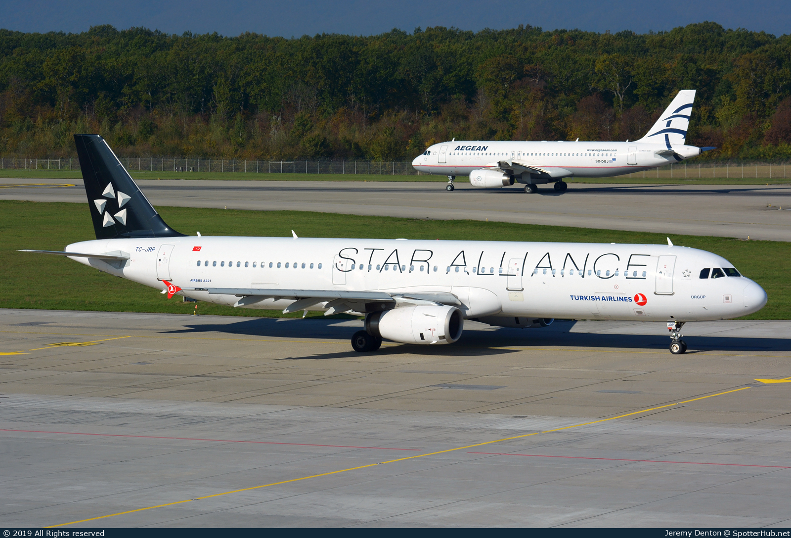 Photo of TC-JRP - Airbus A321-231 operated by Turkish Airlines