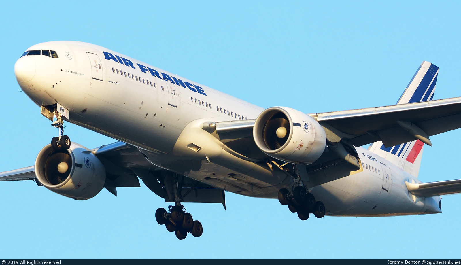 Photo of F-GSPO - Boeing 777-228(ER) operated by Air France