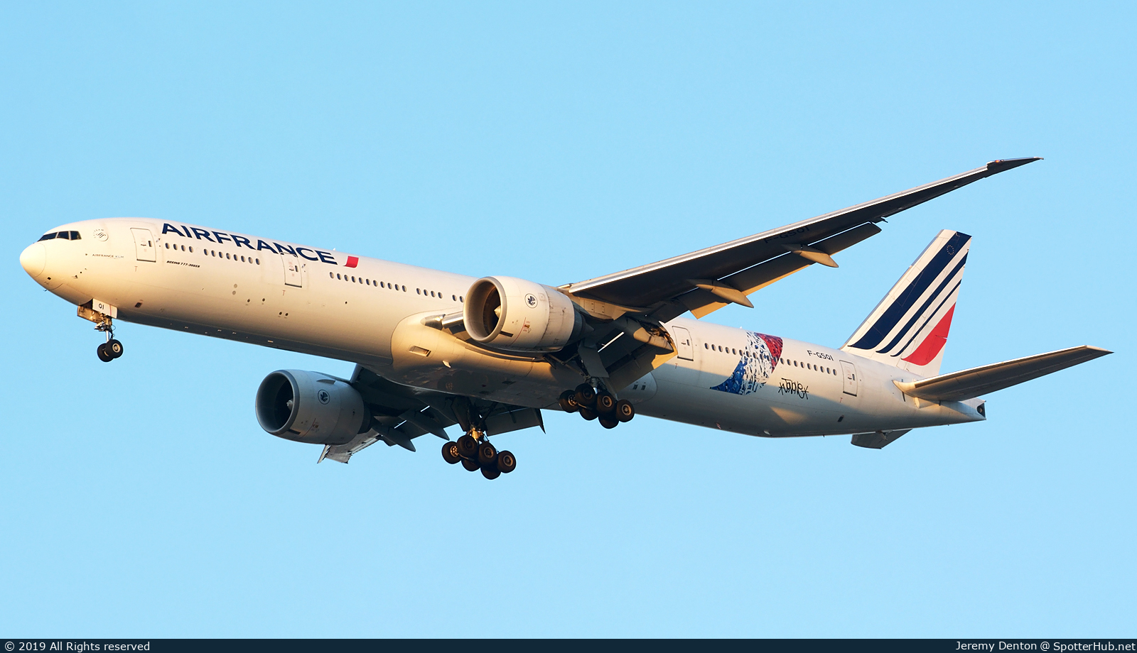 Photo of F-GSQI - Boeing 777-328(ER) operated by Air France