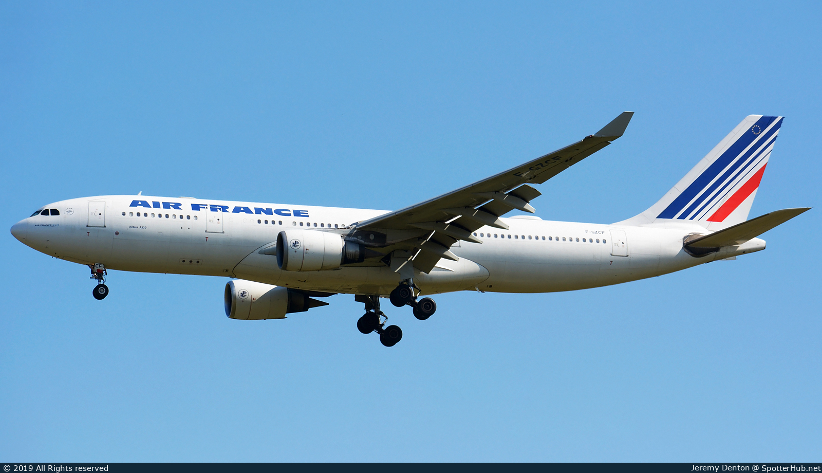 Photo of F-GZCF - Airbus A330-203 operated by Air France