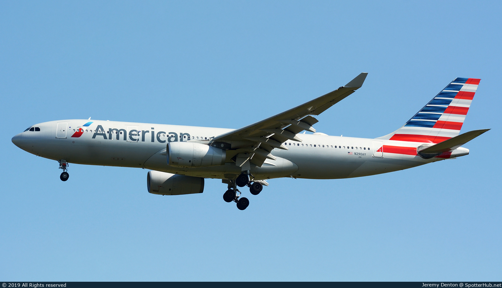 Photo of N290AY - Airbus A330-243 operated by American Airlines