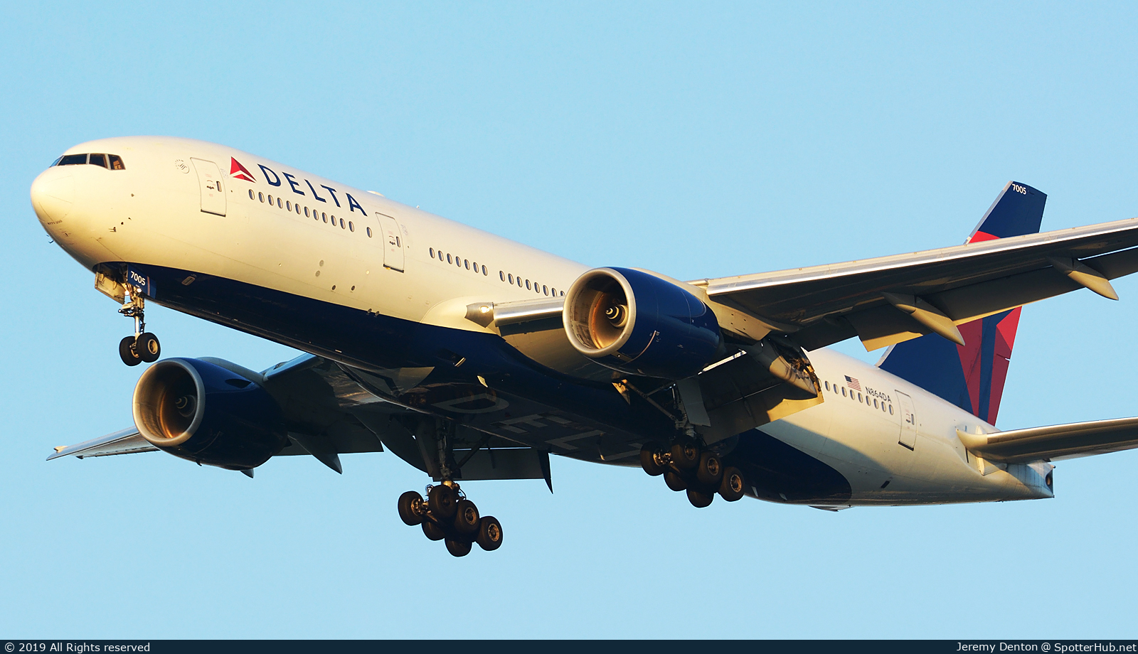 Photo of N864DA - Boeing 777-232(ER) operated by Delta Air Lines