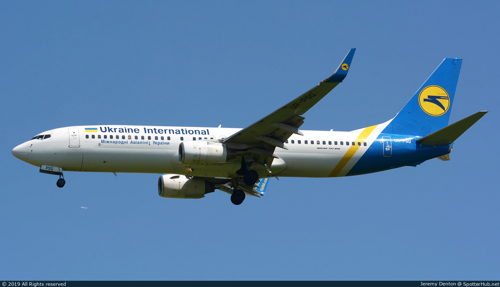 Photo of UR-PSQ - Boeing 737-86N operated by Ukraine International Airlines