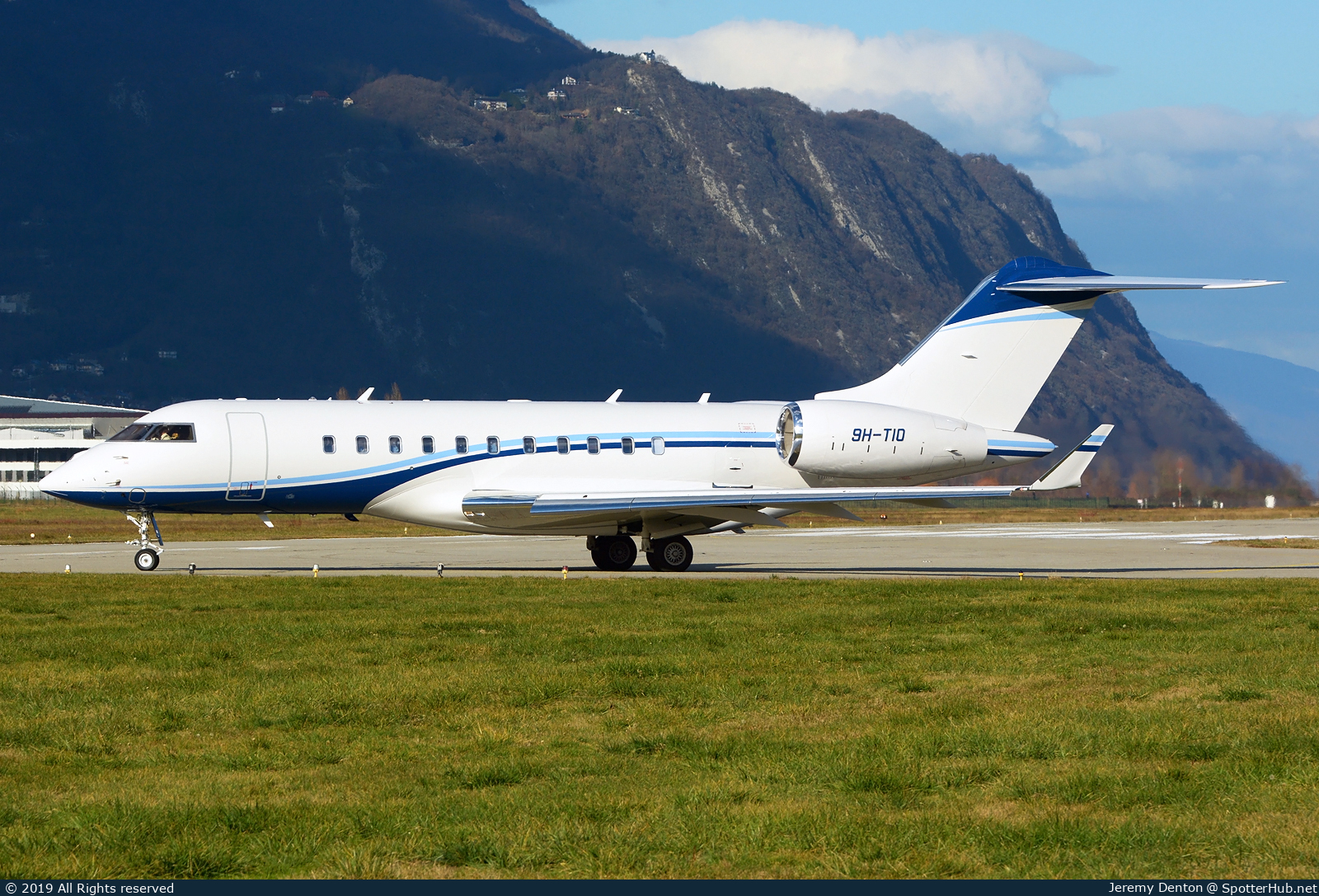 Photo of 9H-TIO - Bombardier Global 5000 operated by Emperor Aviation