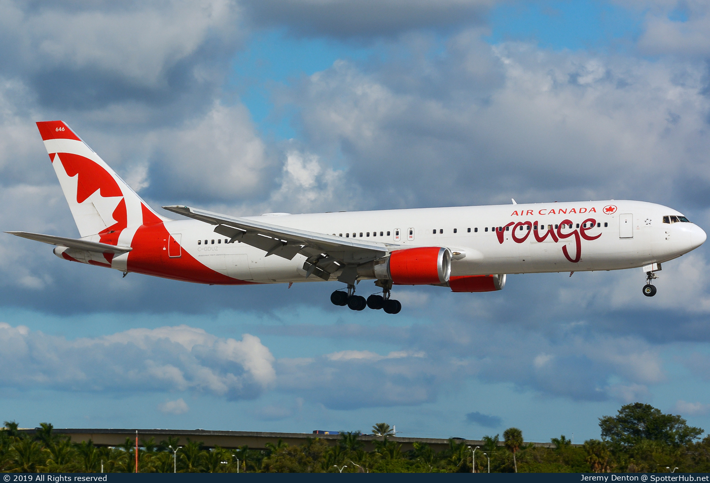 Photo of C-GDUZ - Boeing 767-38E(ER) operated by Air Canada Rouge