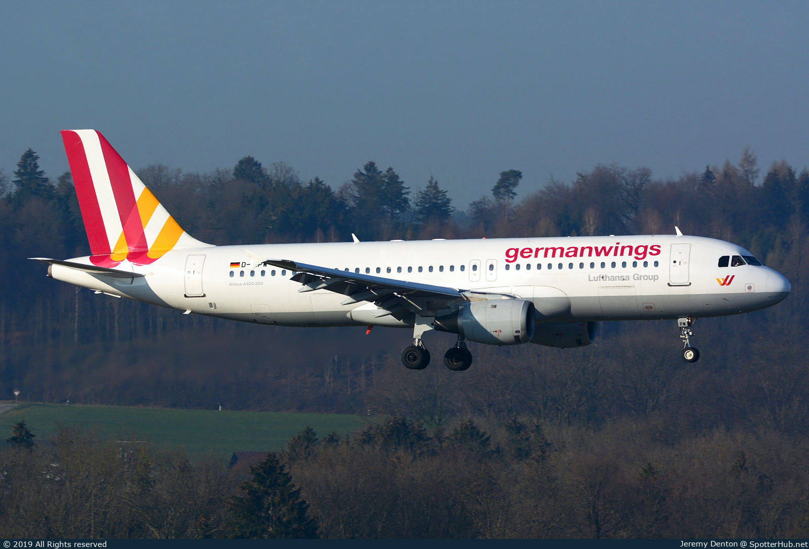 Photo of D-AIPW - Airbus A320-211 operated by Germanwings