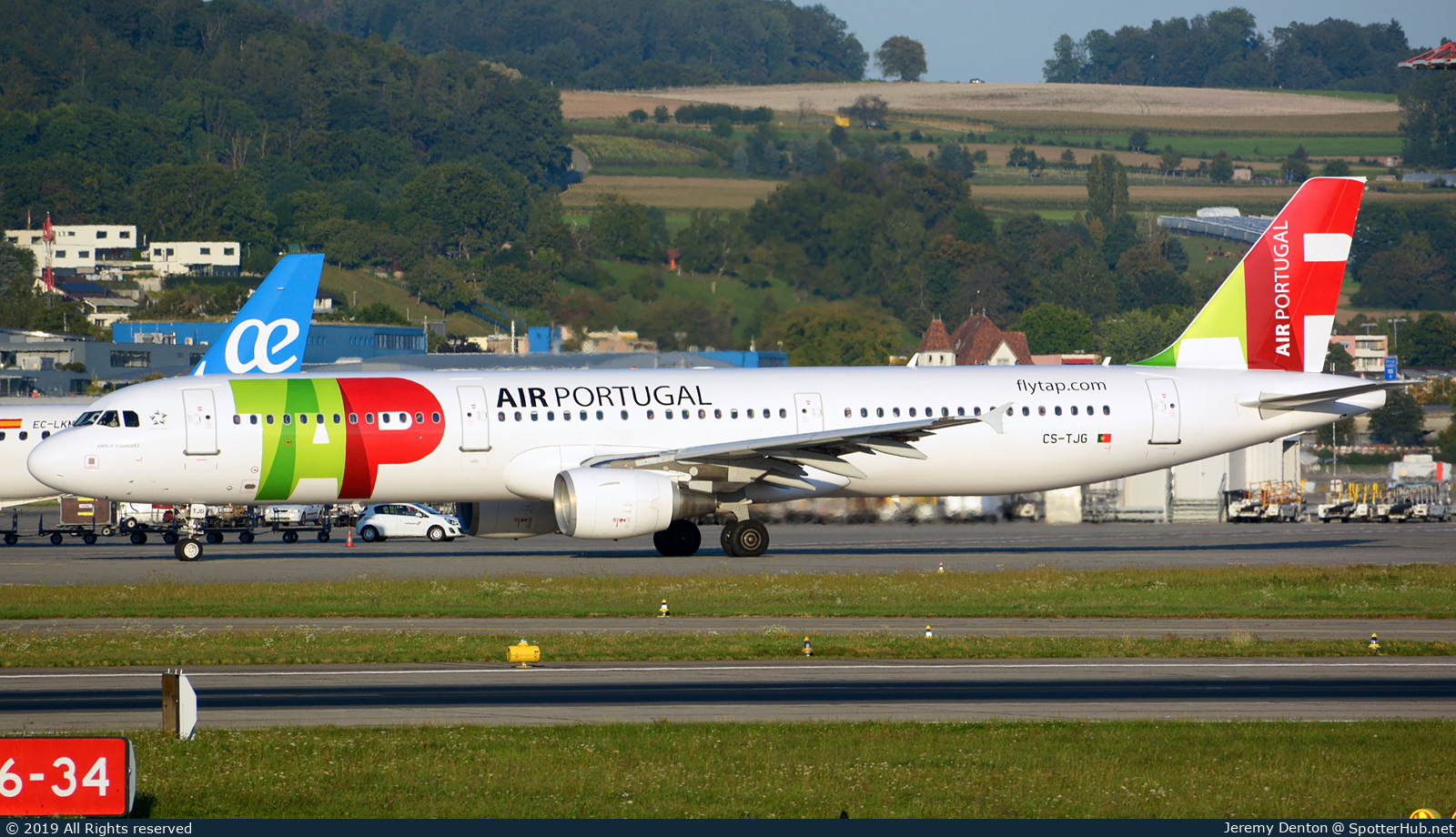 Photo of CS-TJG - Airbus A321-211 operated by TAP Air Portugal