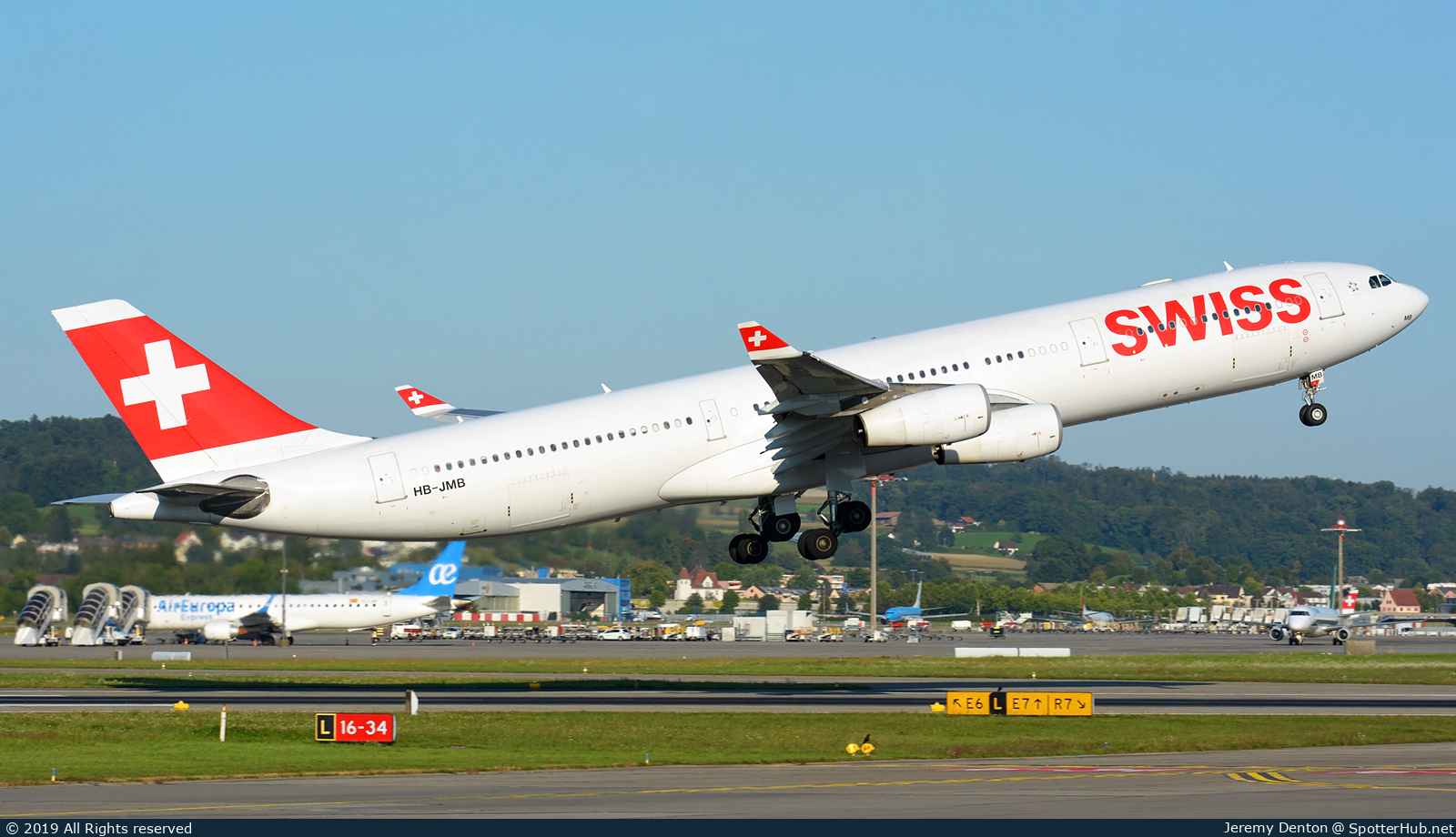 Photo of HB-JMB - Airbus A340-313 operated by Swiss International Air Lines