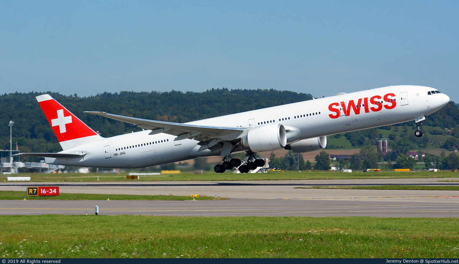 Photo of HB-JNG - Boeing 777-3DE(ER) operated by Swiss International Air Lines