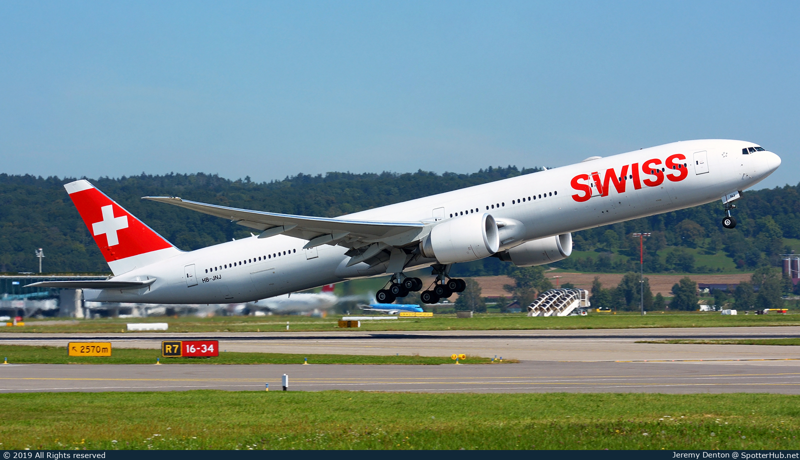 Photo of HB-JNJ - Boeing 777-3DE(ER) operated by Swiss International Air Lines
