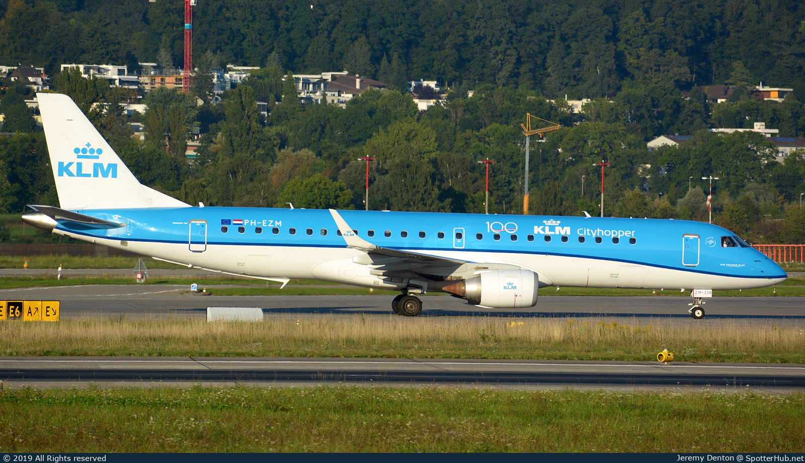 Photo of PH-EZM - Embraer ERJ-190STD operated by KLM Cityhopper