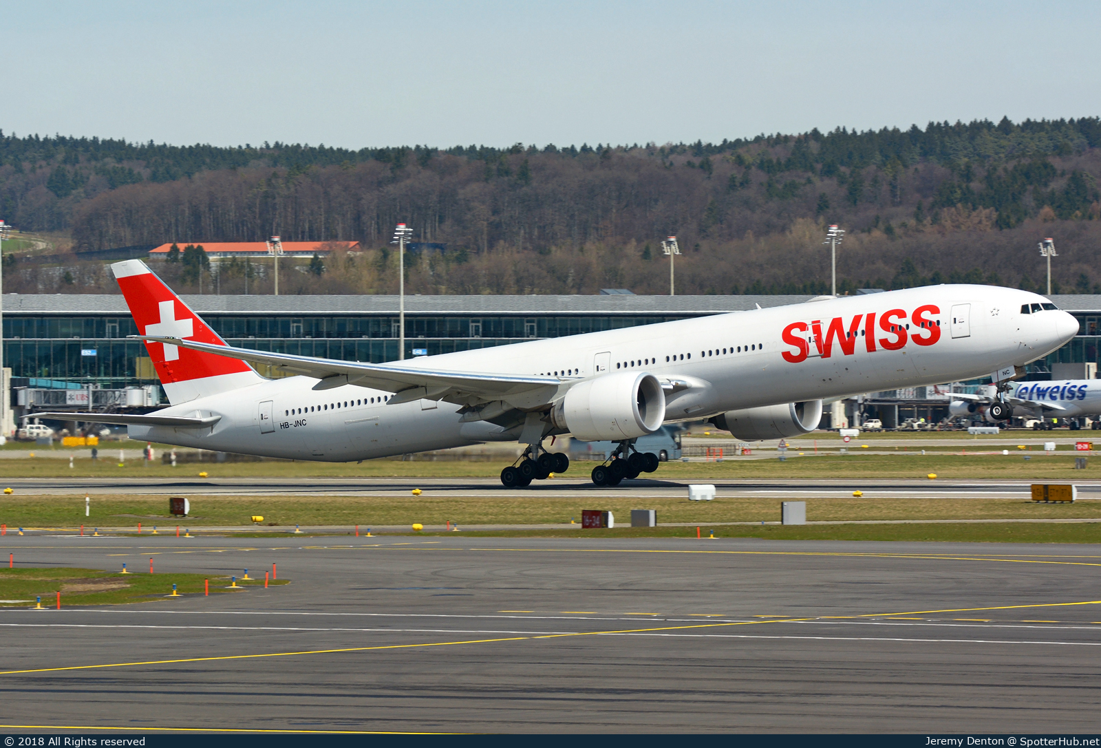 Photo of HB-JNC - Boeing 777-3DE(ER) operated by Swiss International Air Lines
