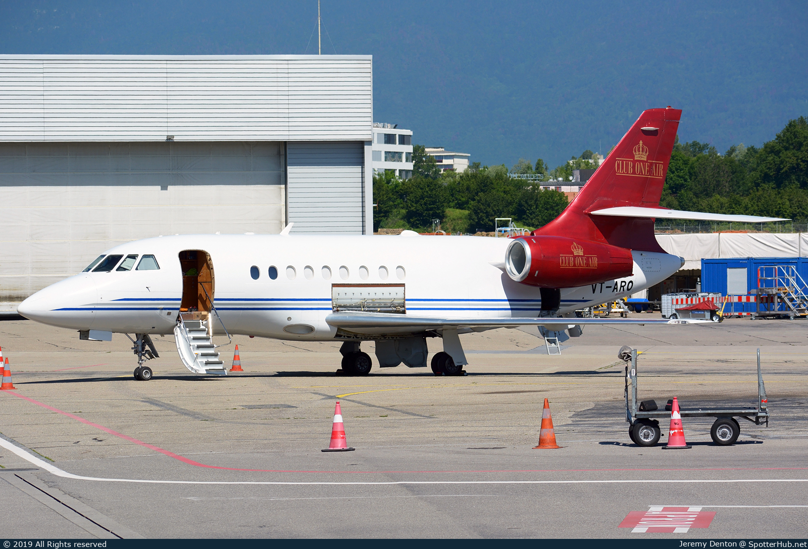 Photo of VT-ARO - Dassault Falcon 2000 operated by Club One Air