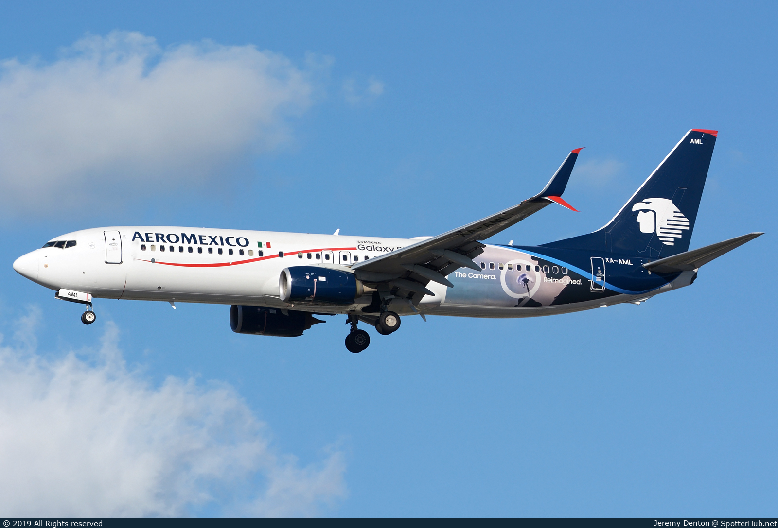 Photo of XA-AML - Boeing 737-852 operated by Aeroméxico
