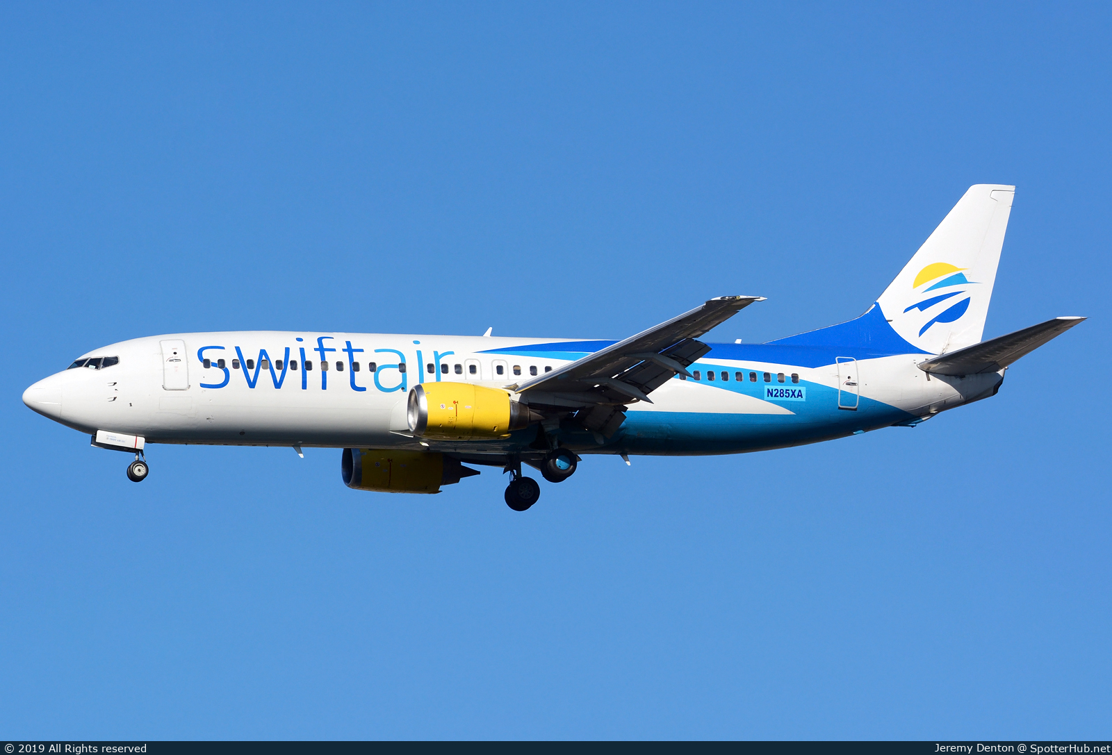 Photo of N285XA - Boeing 737-4Q8 operated by Swift Air