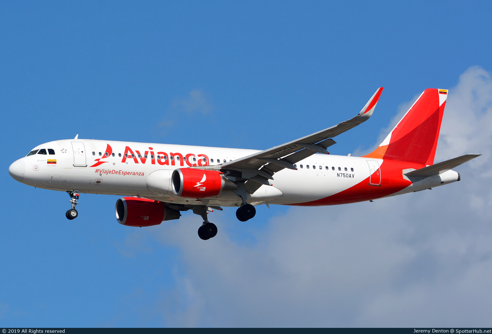 Photo of N750AV - Airbus A320-214 operated by Avianca