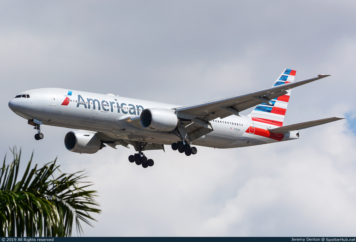 Photo of N787AL - Boeing 777-223(ER) operated by American Airlines