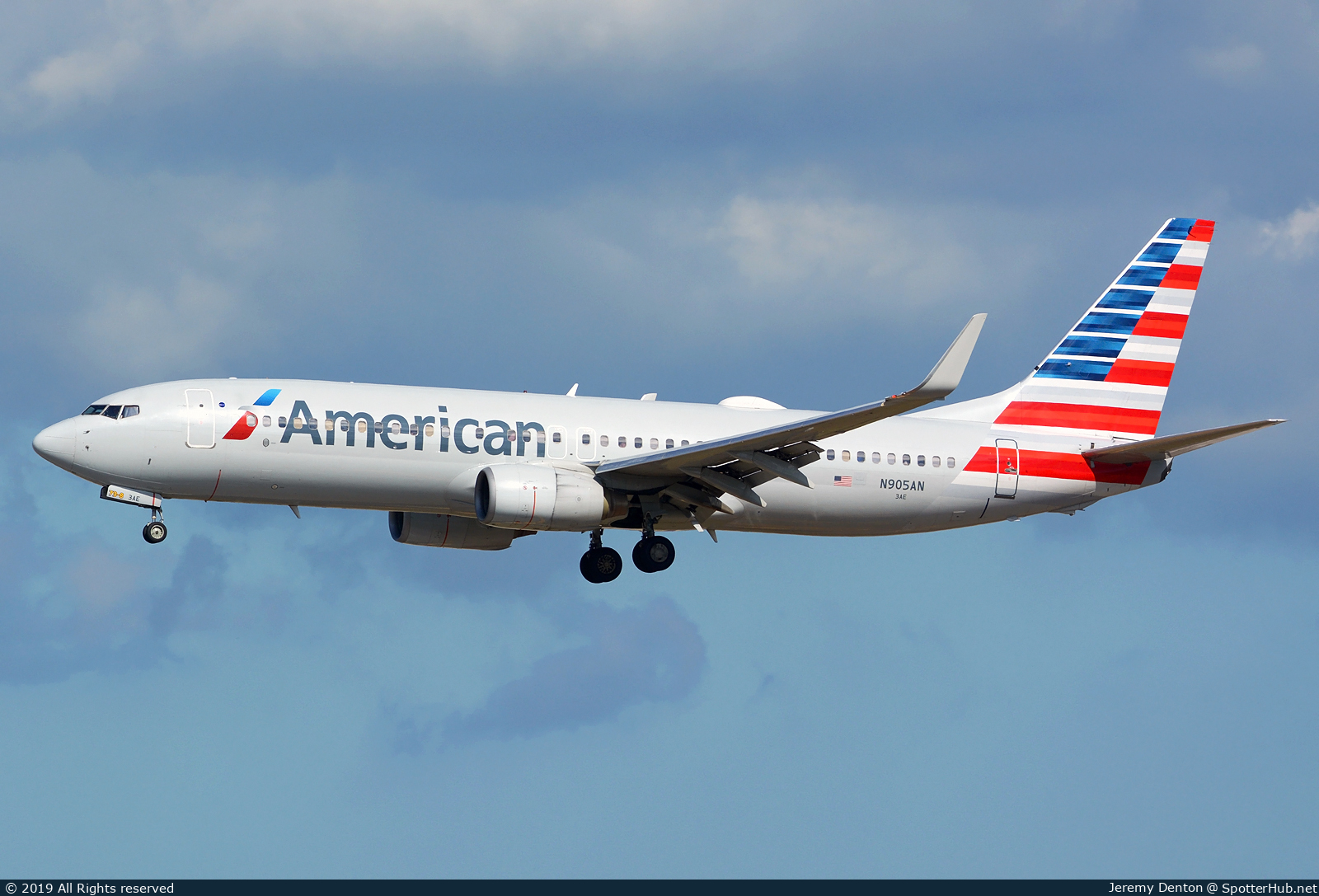 Photo of N905AN - Boeing 737-823 operated by American Airlines