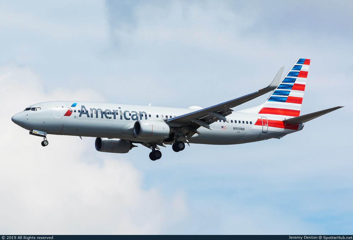 Photo of N909NN - Boeing 737-823 operated by American Airlines