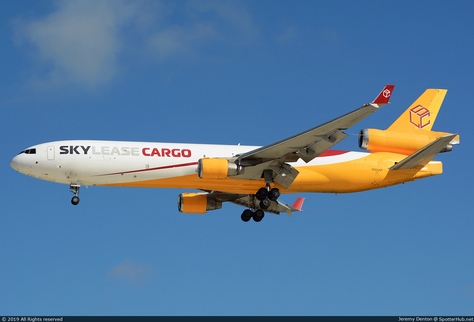 Photo of N950AR - McDonnell Douglas MD-11(F) operated by Sky Lease Cargo