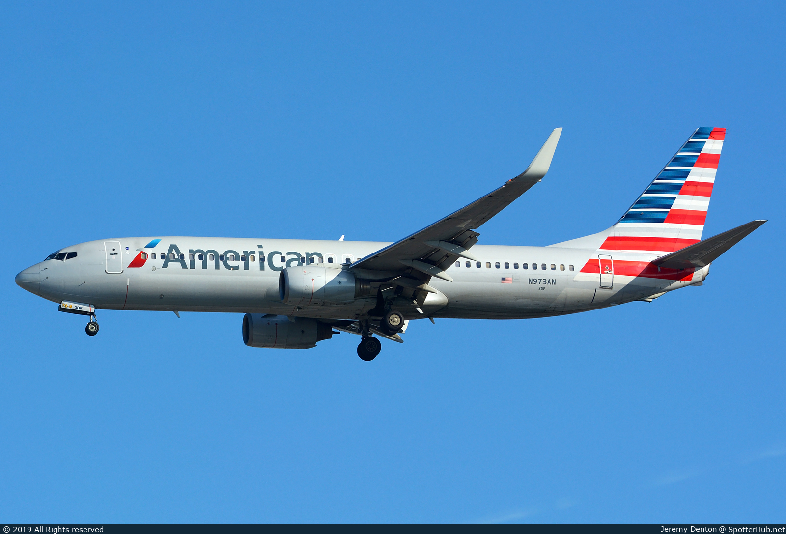Photo of N973AN - Boeing 737-823 operated by American Airlines