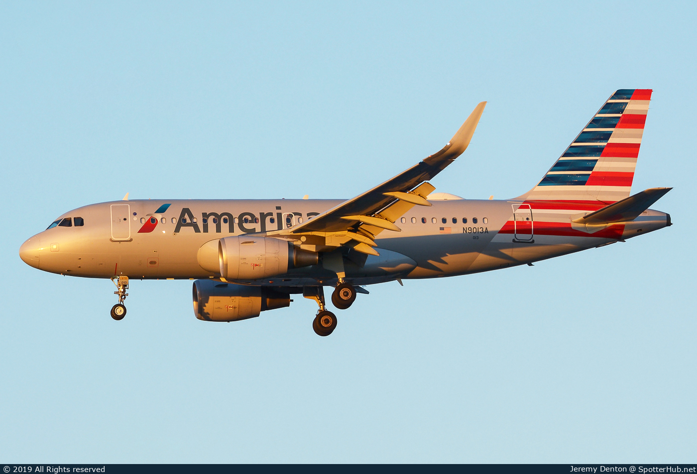 Photo of N9013A - Airbus A319-115 operated by American Airlines