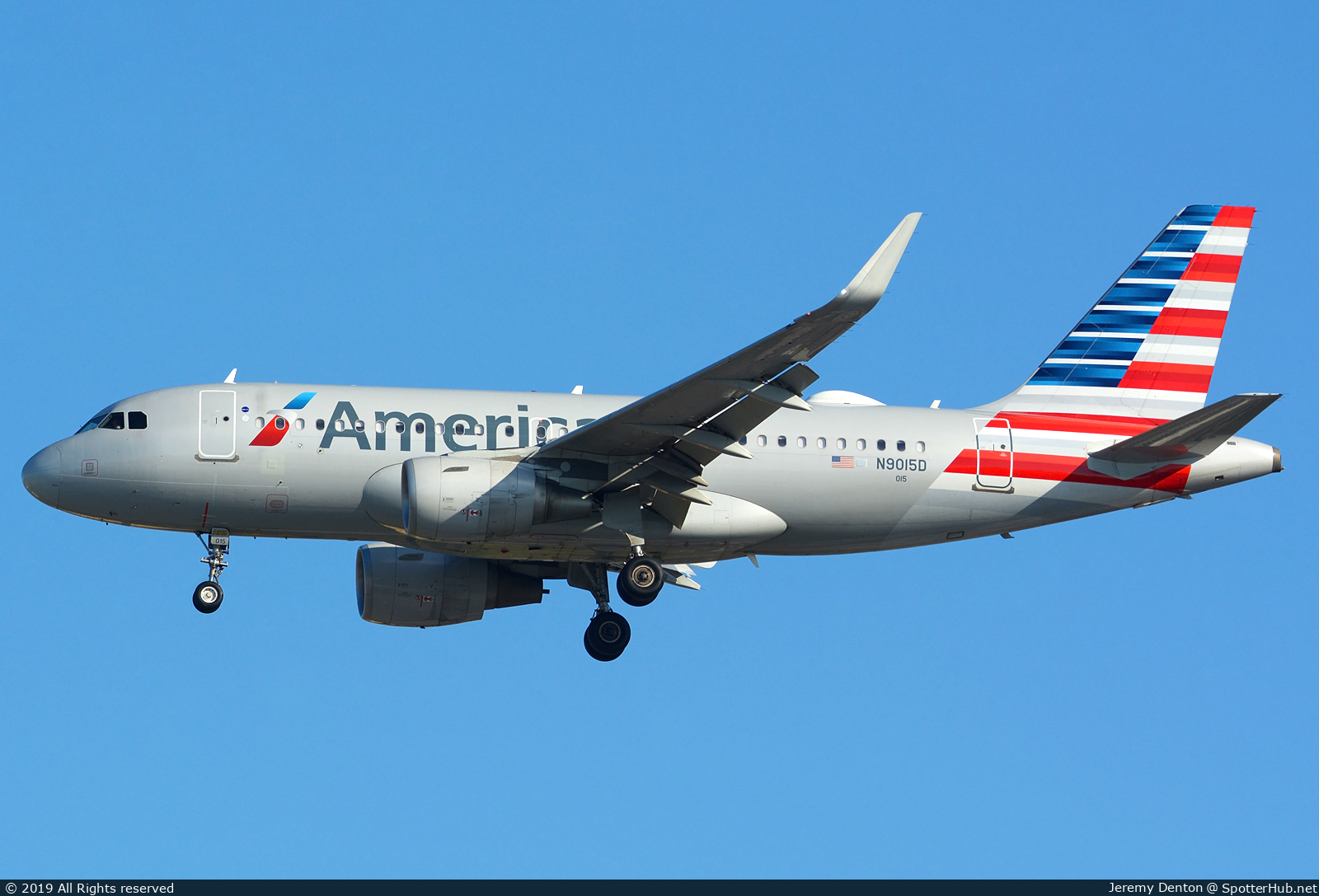 Photo of N9015D - Airbus A319-115 operated by American Airlines