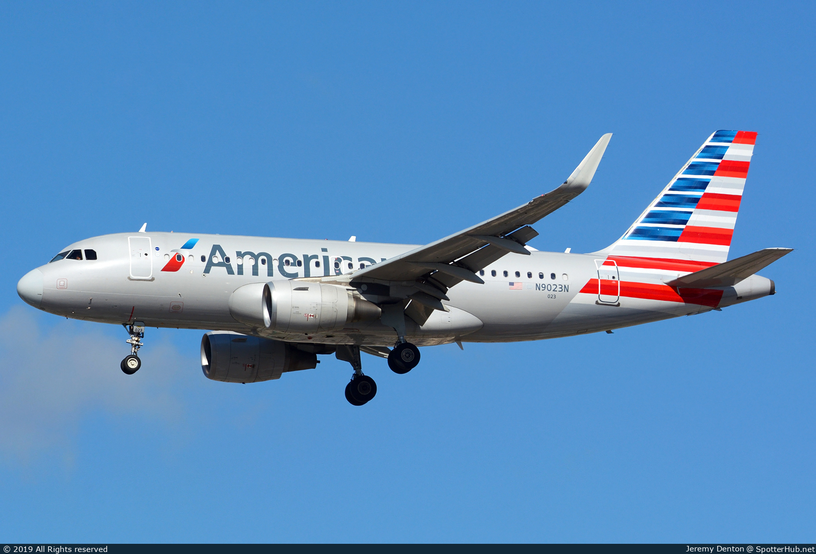Photo of N9023N - Airbus A319-115 operated by American Airlines