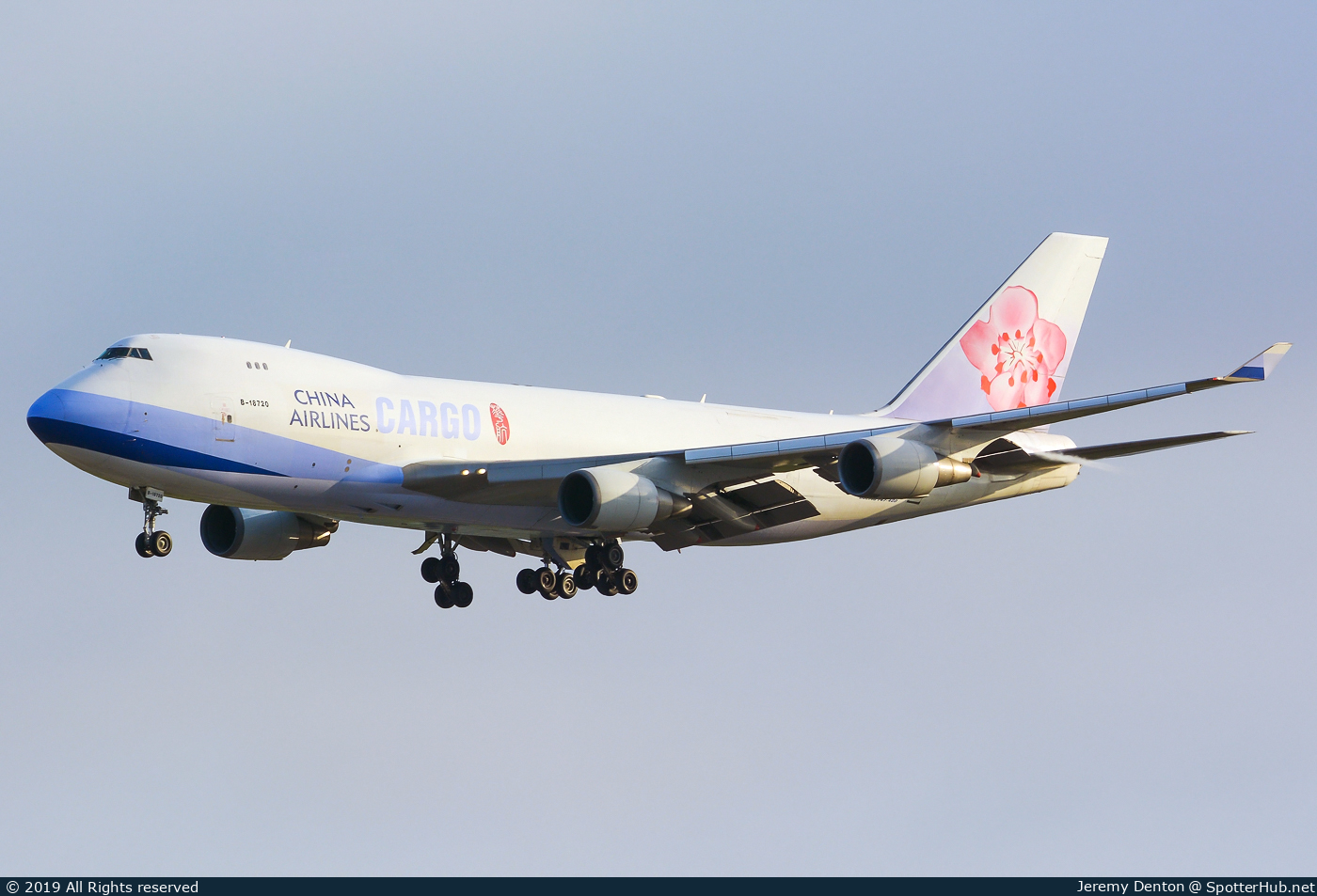 Photo of B-18720 - Boeing 747-409F operated by China Airlines Cargo