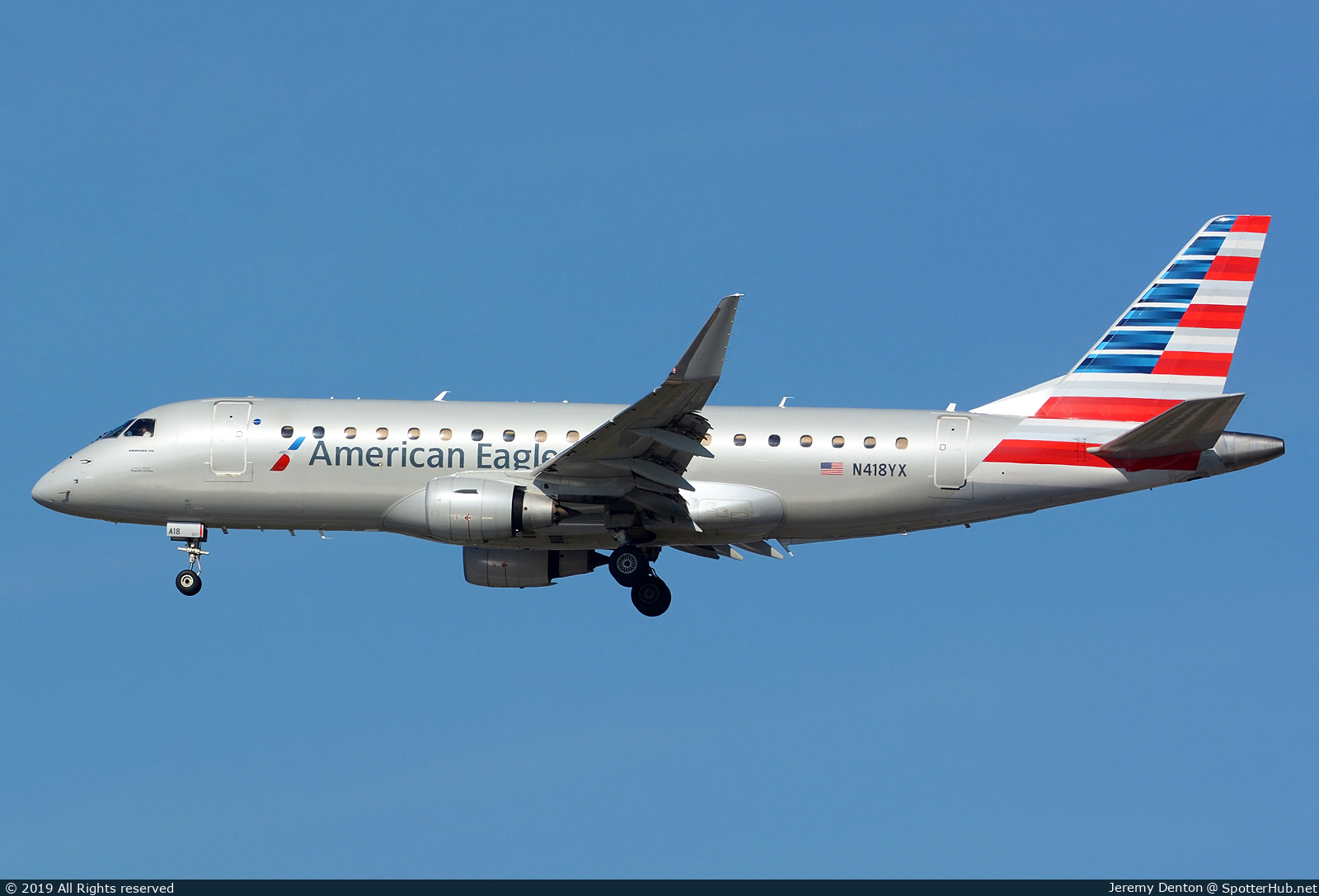 Photo of N418YX - Embraer ERJ-175LR operated by American Eagle (opb Republic Airways)