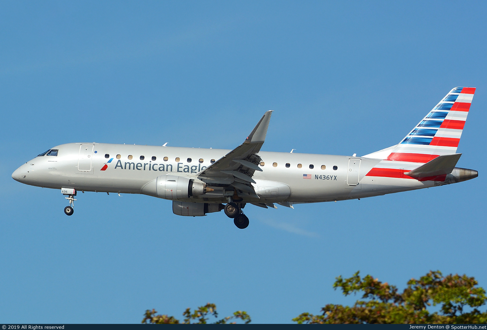 Photo of N436YX - Embraer ERJ-175LR operated by American Eagle (opb Republic Airways)