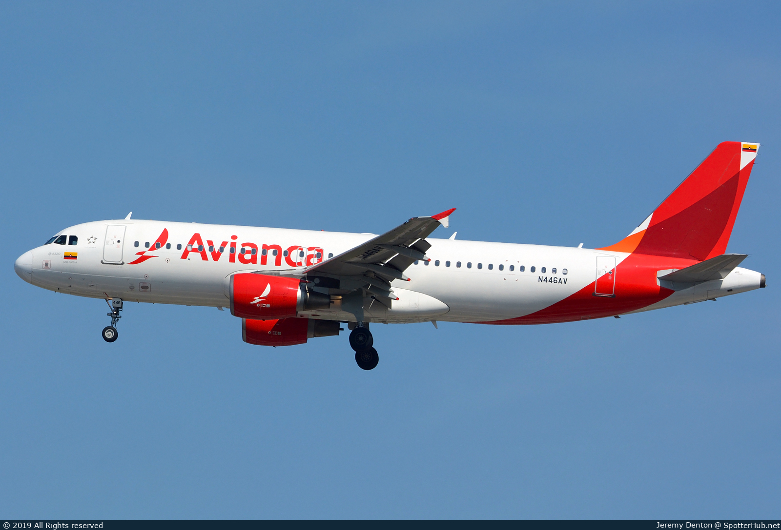Photo of N446AV - Airbus A320-214 operated by Avianca