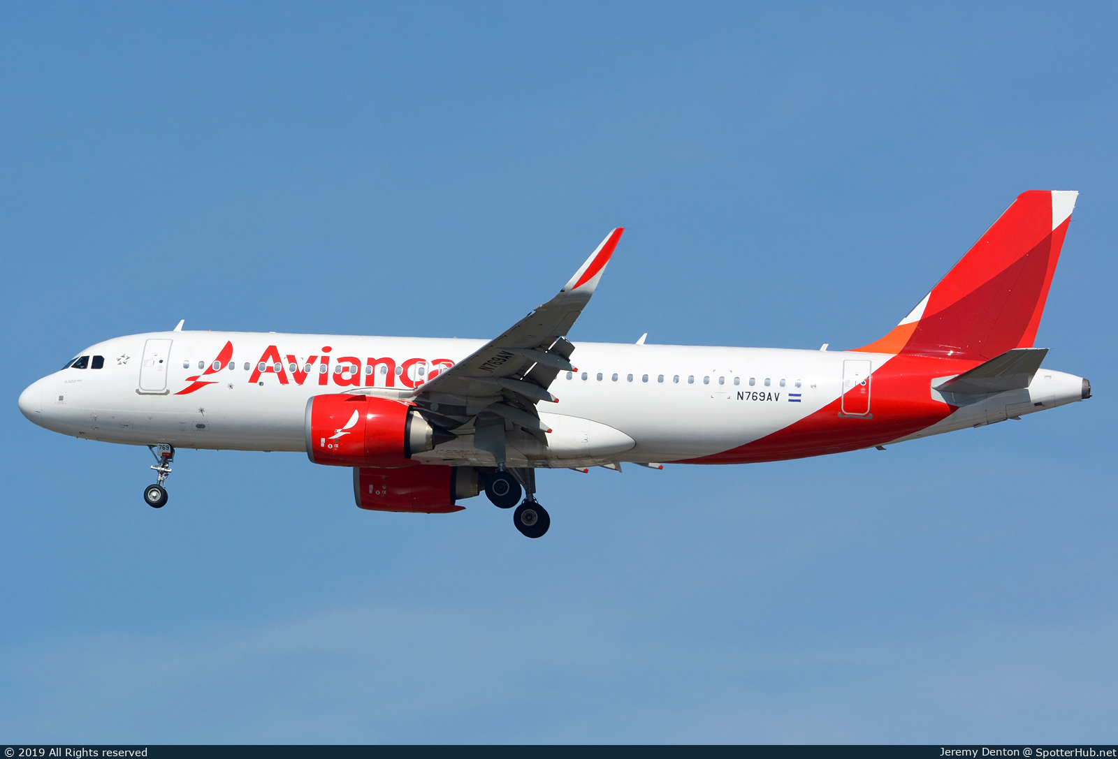 Photo of N769AV - Airbus A320-251N operated by Avianca El Salvador