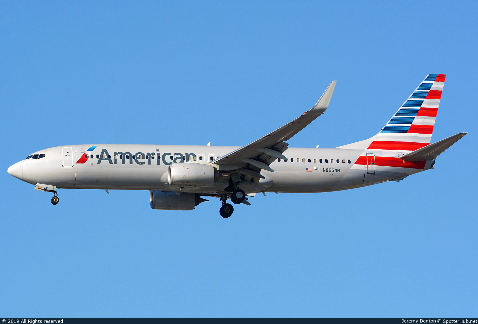 Photo of N895NN - Boeing 737-823 operated by American Airlines