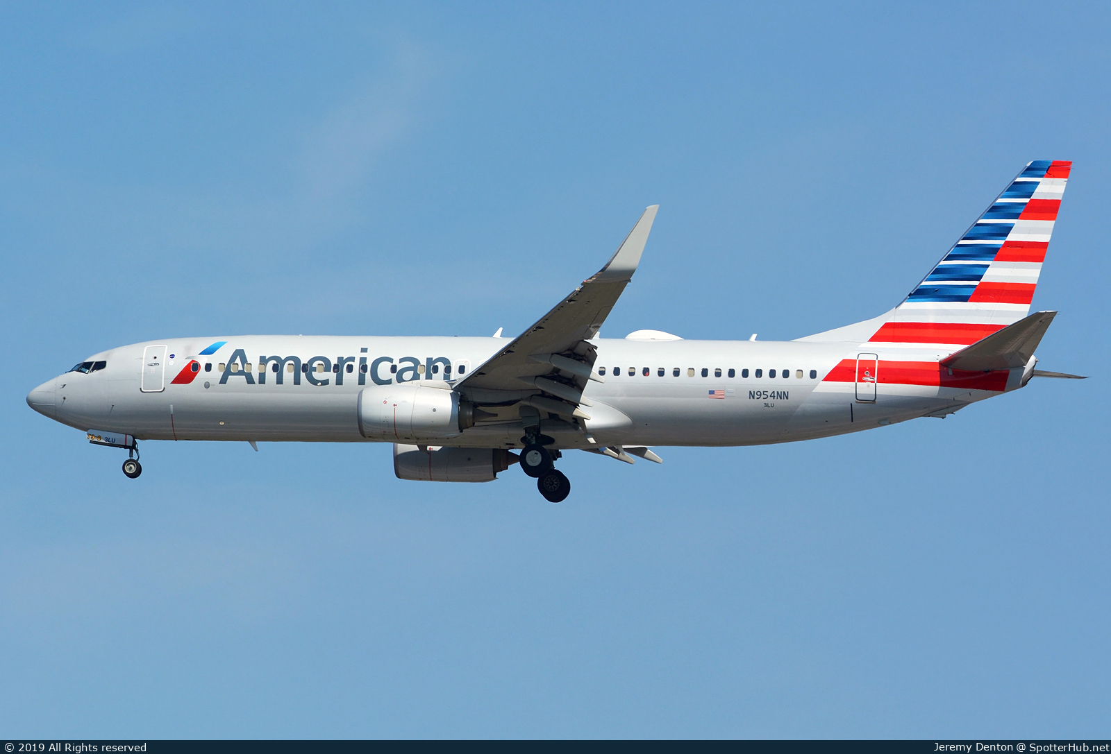 Photo of N954NN - Boeing 737-823 operated by American Airlines