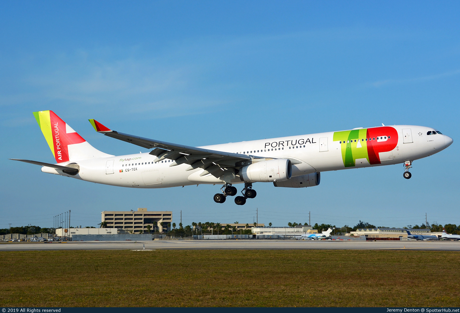 Photo of CS-TOX - Airbus A330-343 operated by TAP Air Portugal