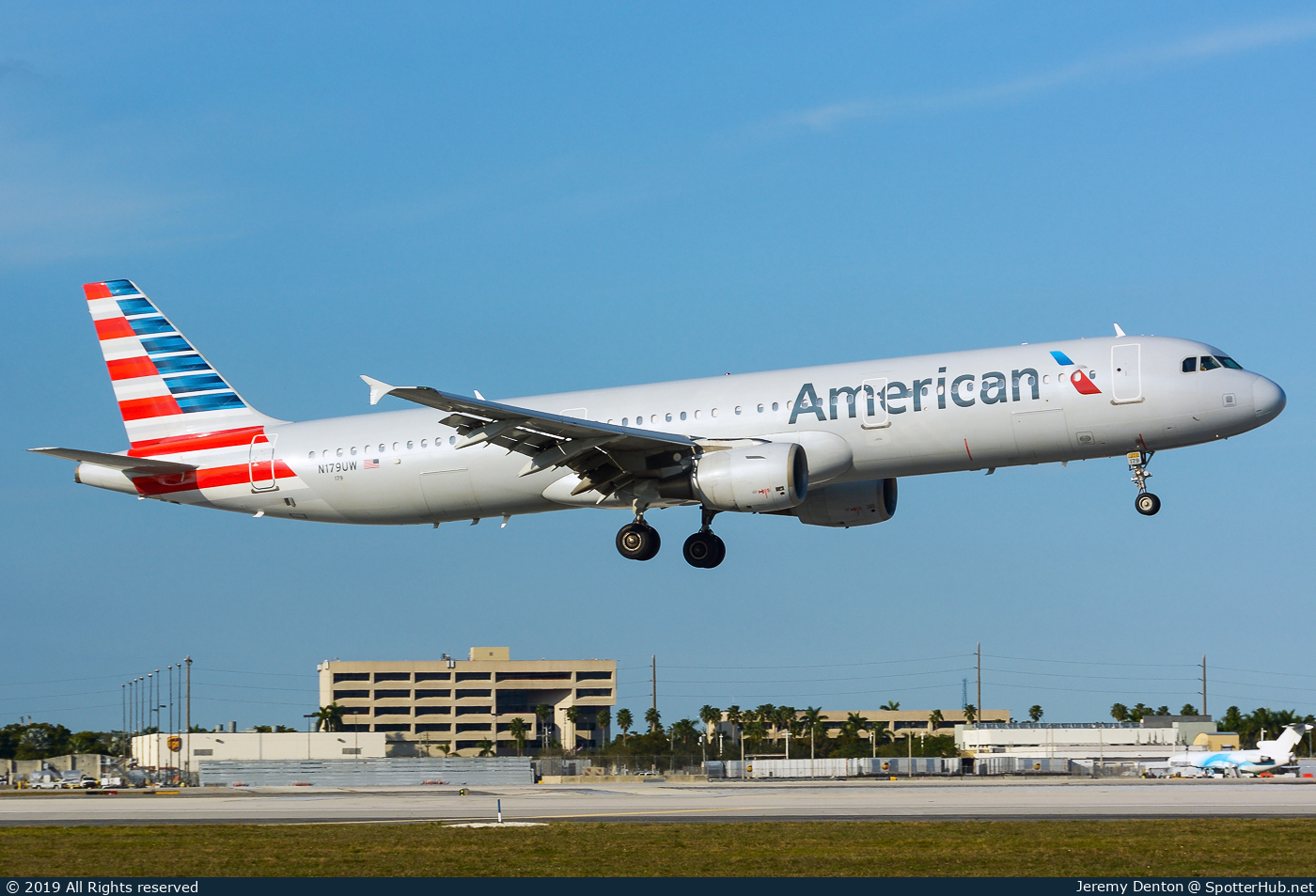 Photo of N179UW - Airbus A321-211 operated by American Airlines