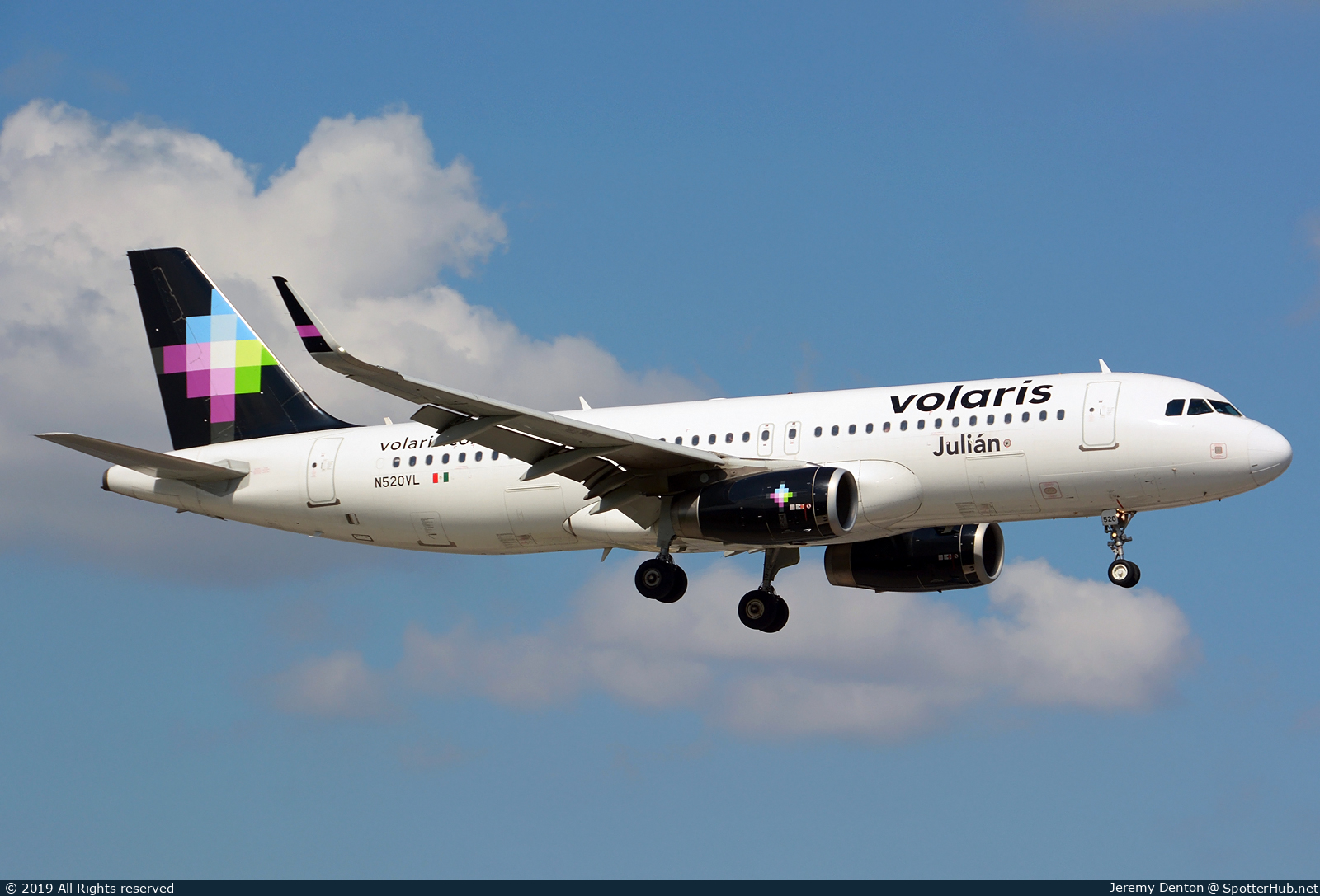 Photo of N520VL - Airbus A320-233 operated by Volaris