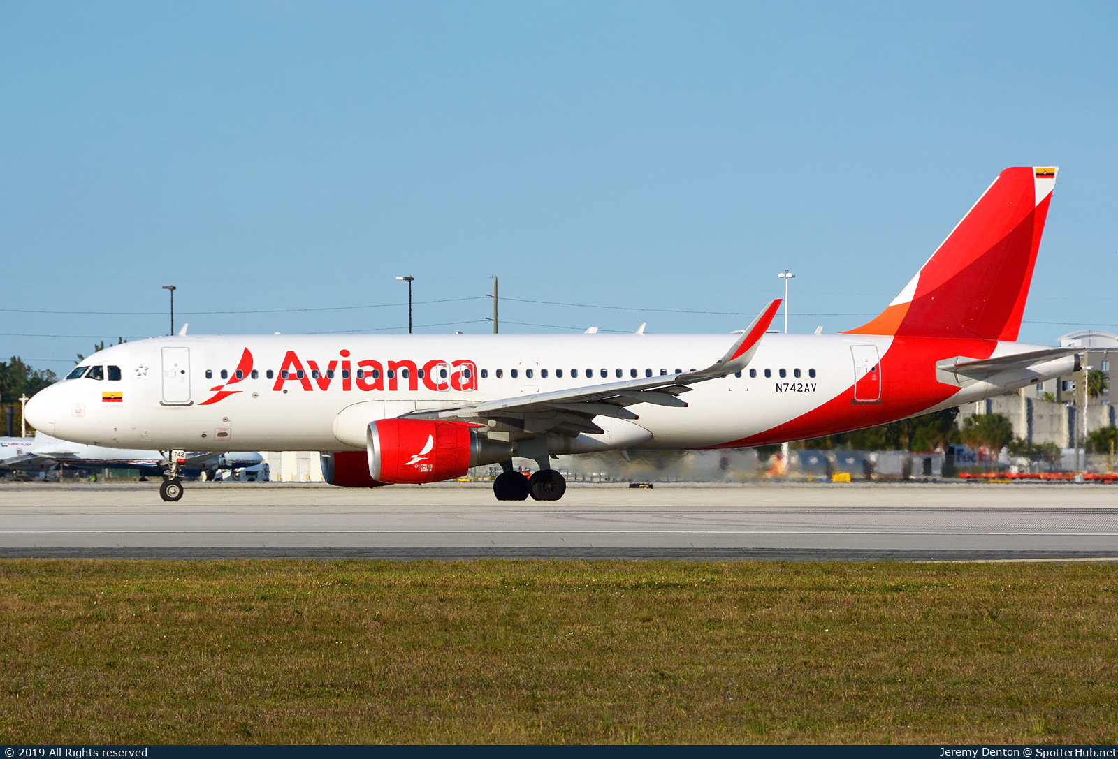 Photo of N742AV - Airbus A320-214 operated by Avianca