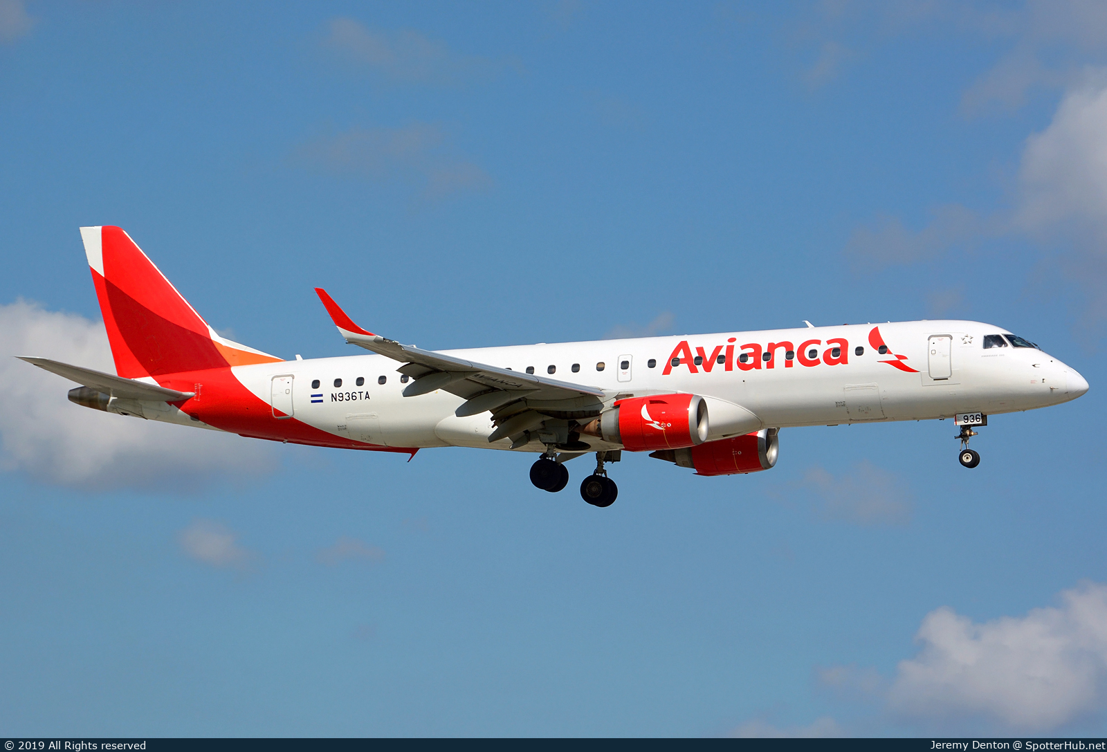 Photo of N936TA - Embraer ERJ-190AR operated by Avianca El Salvador