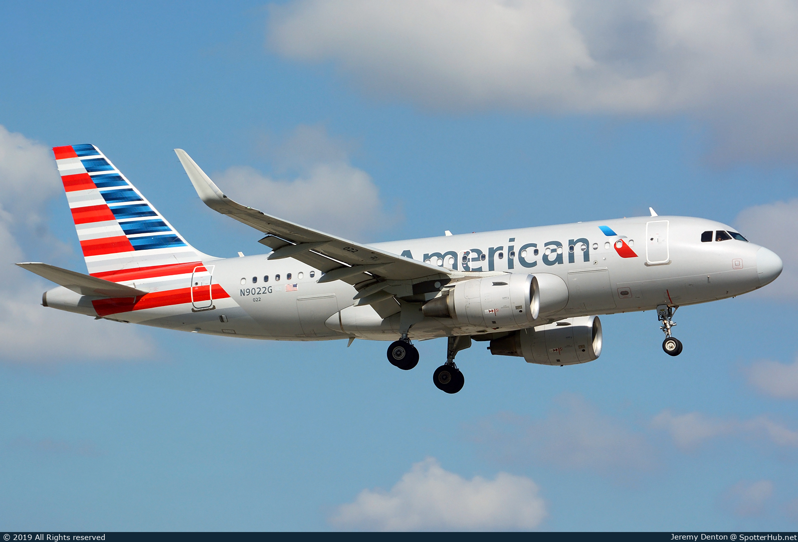 Photo of N9022G - Airbus A319-115 operated by American Airlines