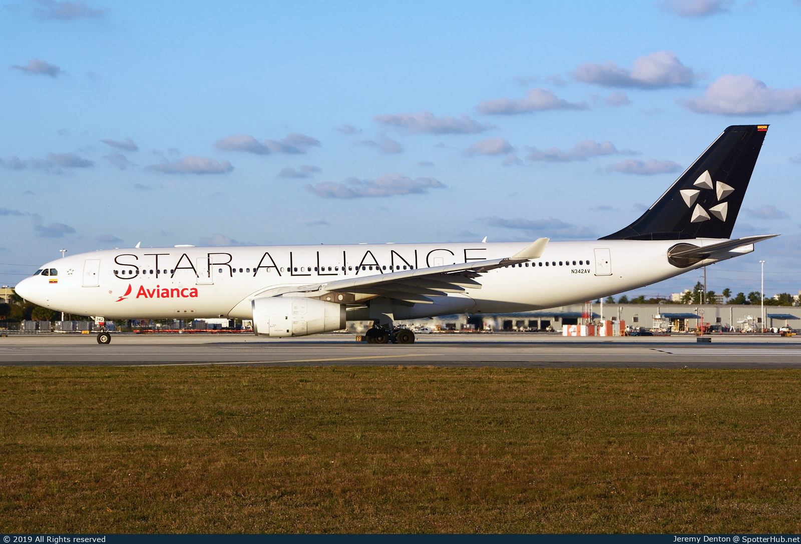 Photo of N342AV - Airbus A330-243 operated by Avianca