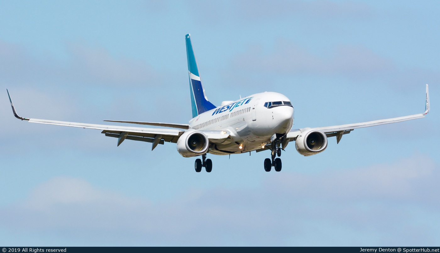 Photo of C-GLWS - Boeing 737-76N operated by WestJet Airlines