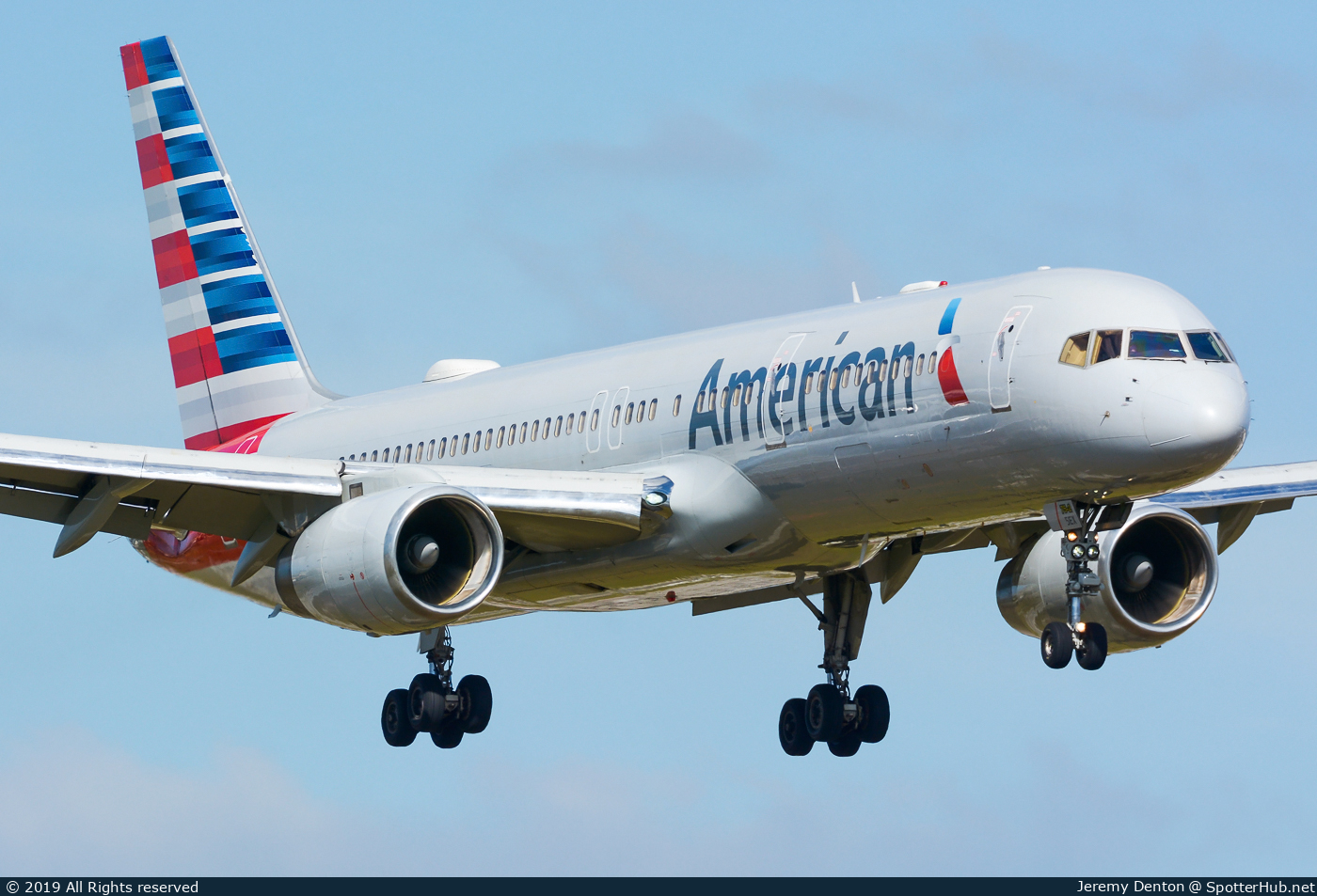 Photo of N189AN - Boeing 757-223 operated by American Airlines