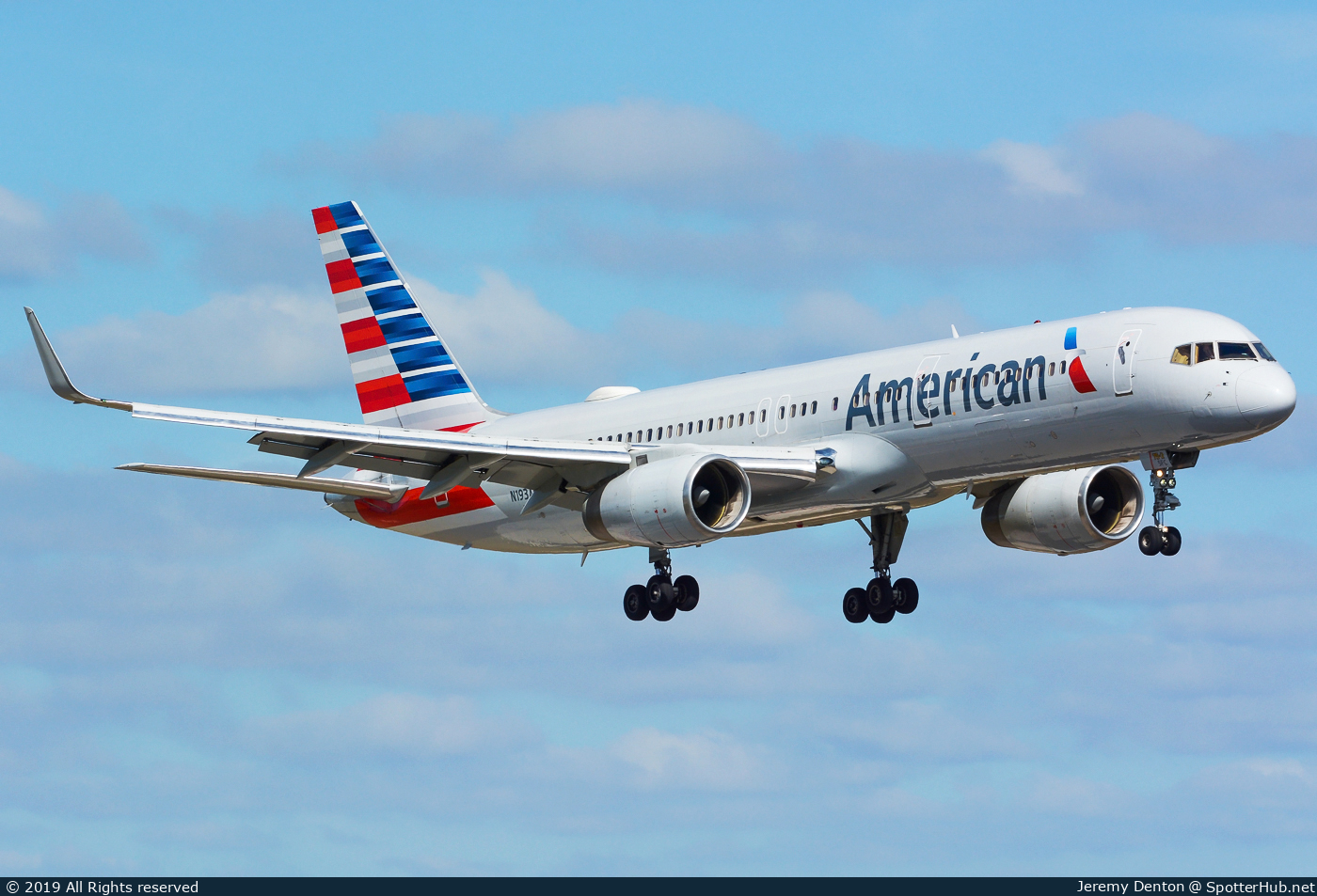 Photo of N193AN - Boeing 757-223 operated by American Airlines