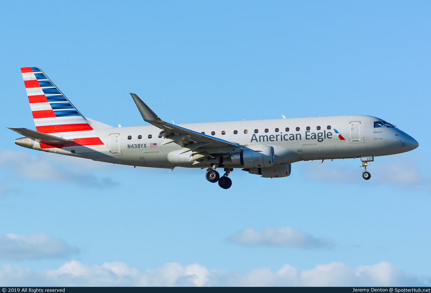 Photo of N438YX - Embraer ERJ-175LR operated by American Eagle (opb Republic Airways)