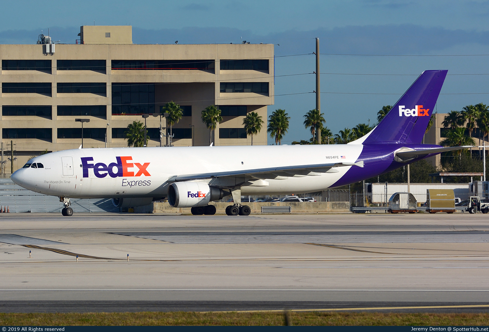 Photo of N654FE - Airbus A300F4-605R operated by FedEx