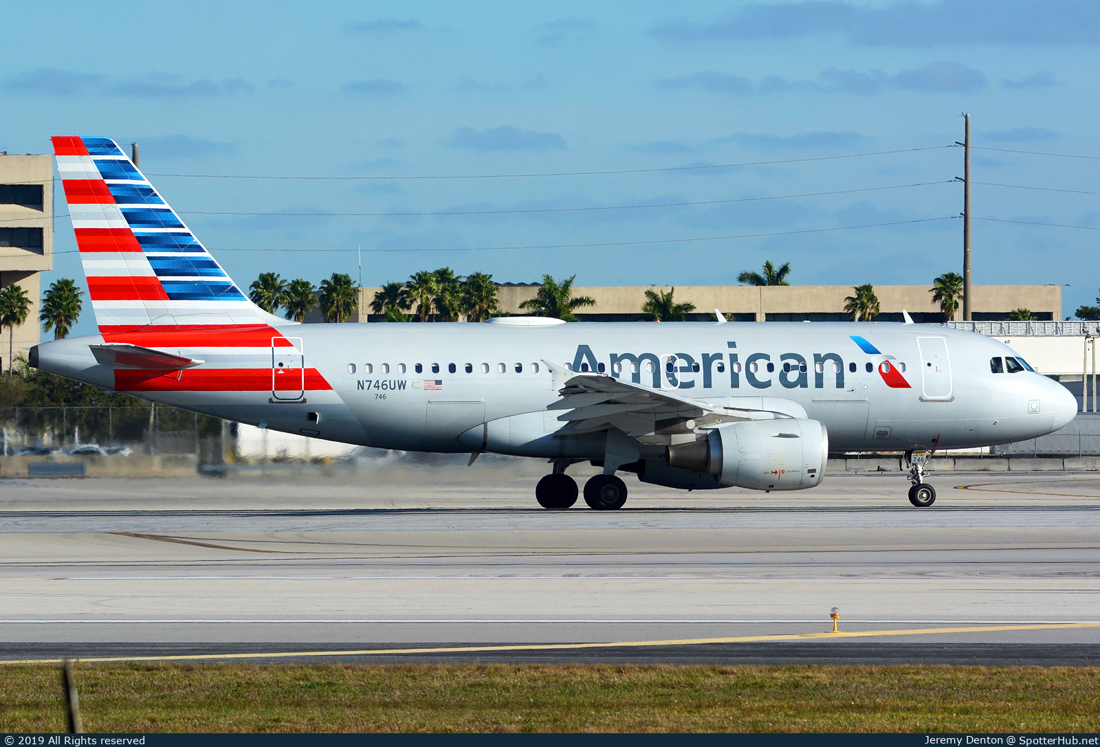 Photo of N746UW - Airbus A319-112 operated by American Airlines