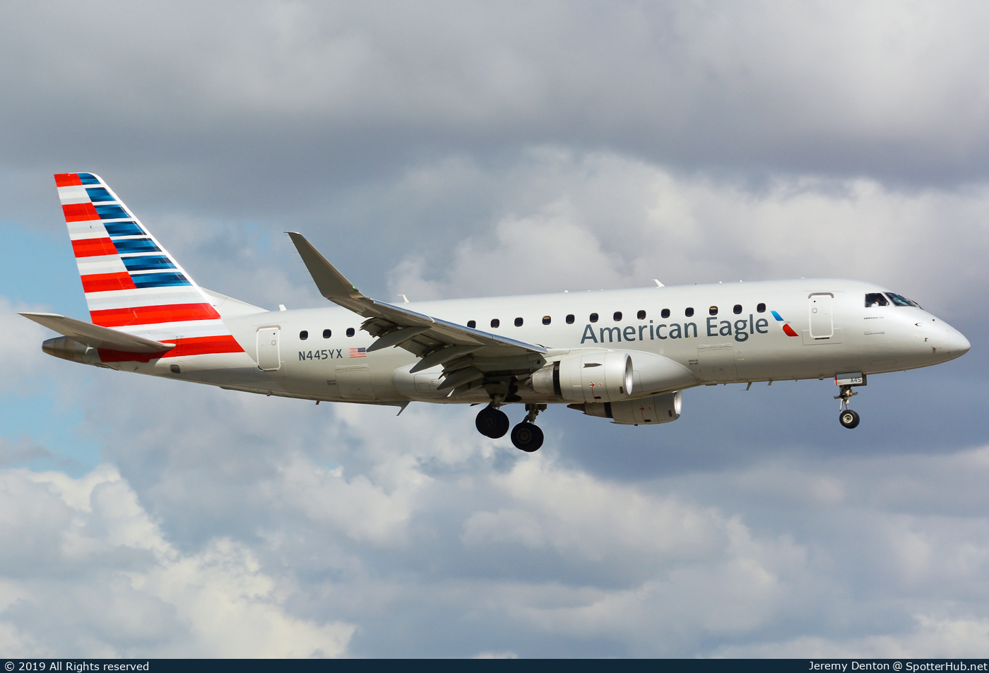 Photo of N445YX - Embraer ERJ-175LR operated by American Eagle (opb Republic Airways)