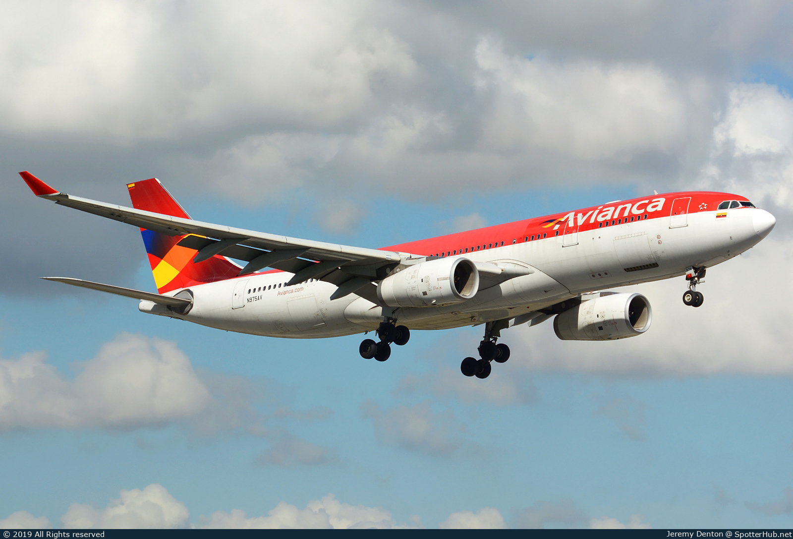 Photo of N975AV - Airbus A330-243 operated by Avianca